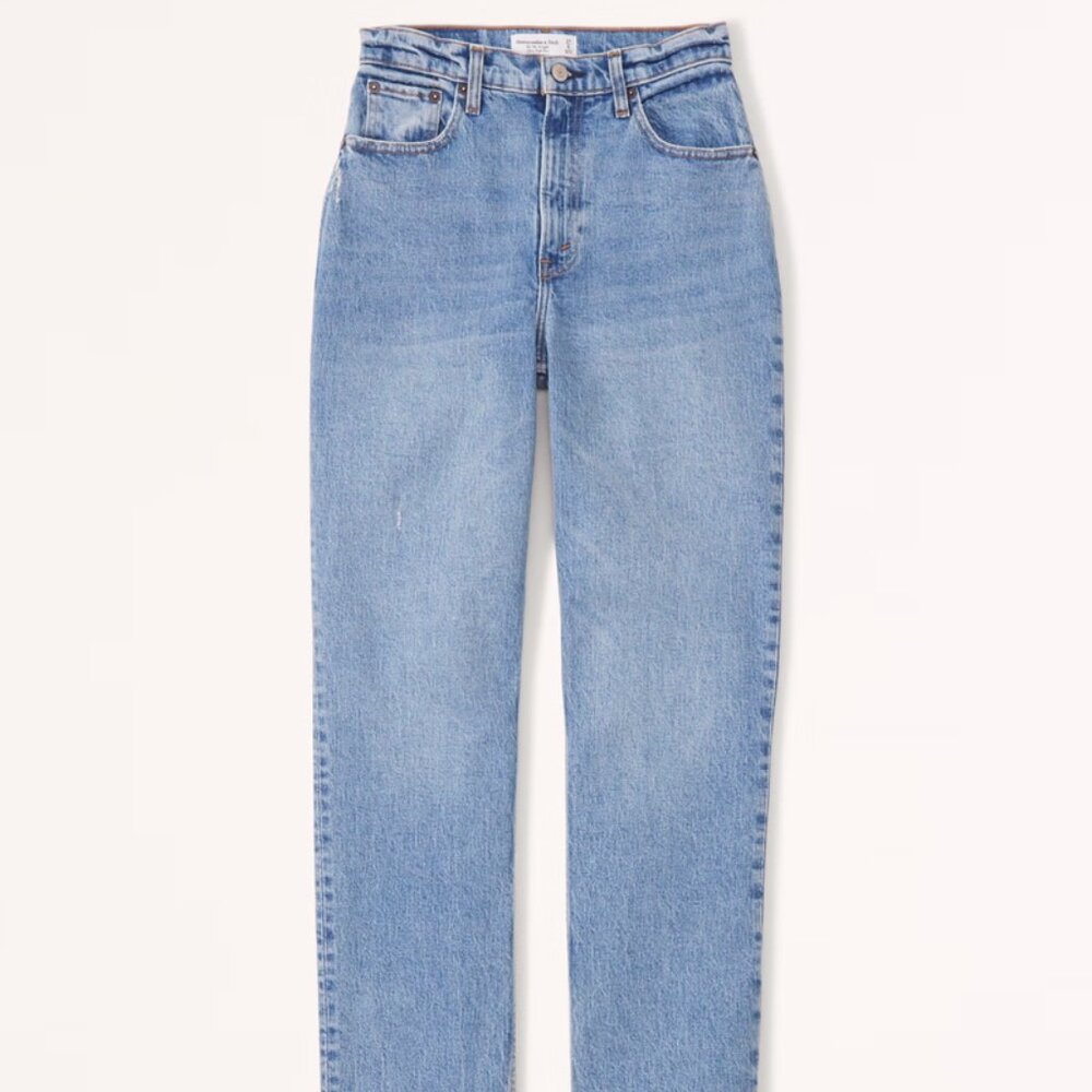 Abercrombie & Fitch Curve Love Ultra High Rise 90s Straight Jean - Medium Wash